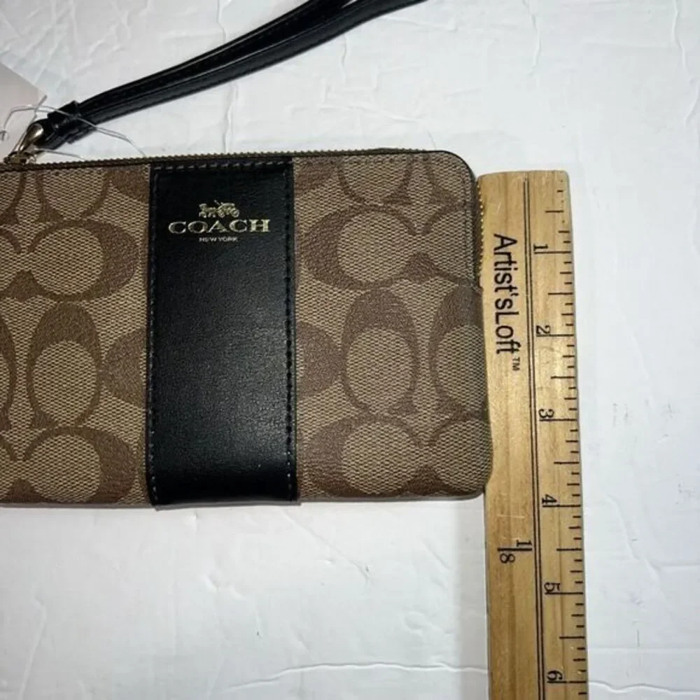 Coach Corner Zip Wristlet In Signature Canvas Khaki‎ Black 58035